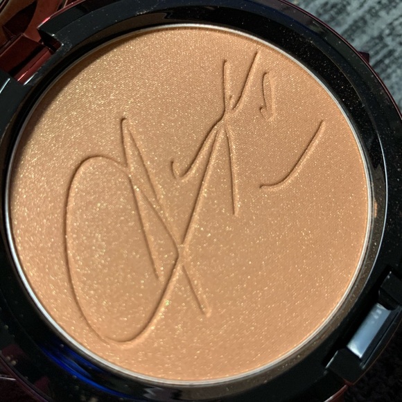 Mac Aaliyah Collection - Picture 6 of 8